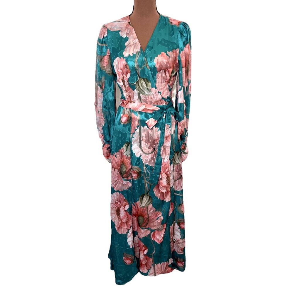 Hutch Lindie V-Neck Textured Wrap Dress NWT Size Small - Picture 4 of 13